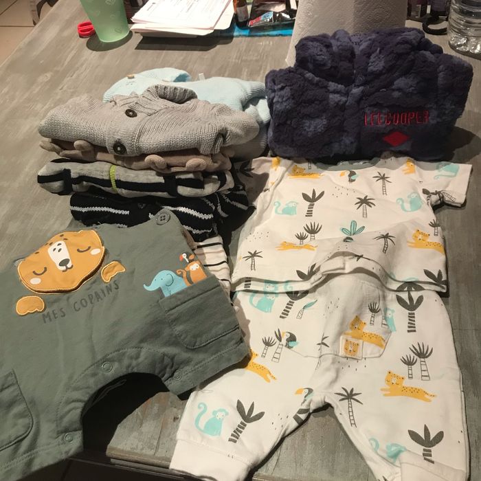Lot habit bébé 1 mois