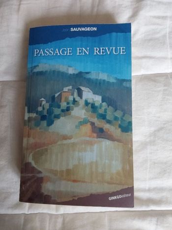 Livre titre Passage en revue