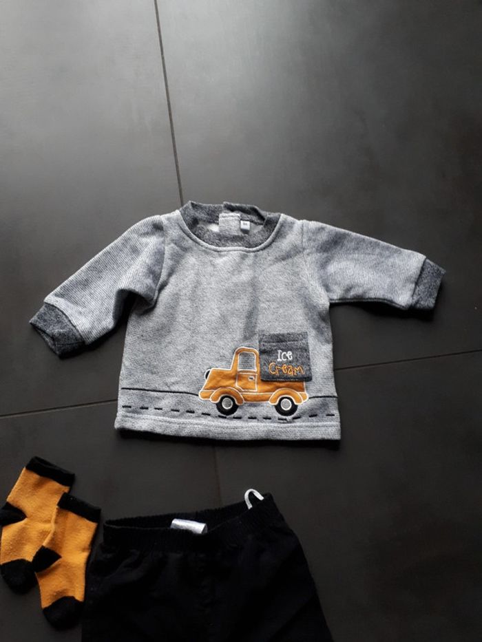 Ensemble 3 pièces sweat chaud pantalon élastiqué chaussettes 6 mois - photo numéro 2