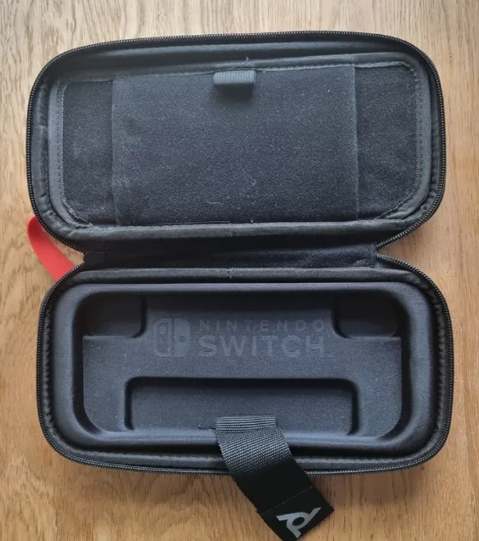 Nintendo Switch - photo numéro 4