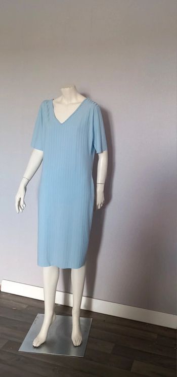 Robe été neuve XL.