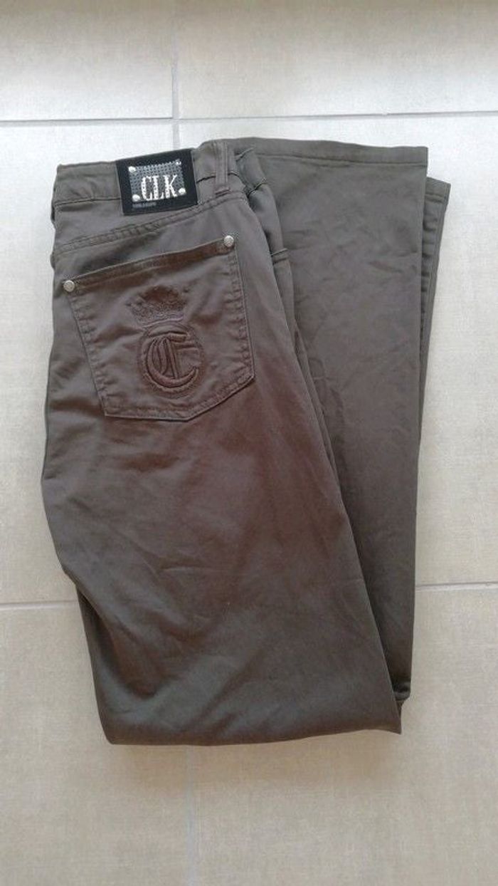 Patalon marron CLK