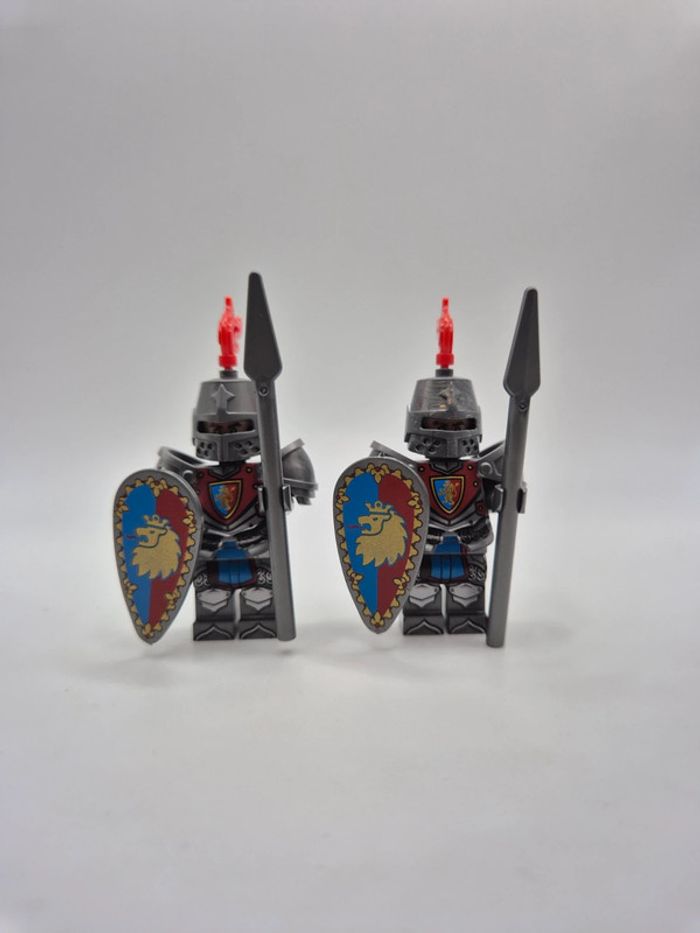 Figurines type lego 2 soldats chevaliers Du Lion