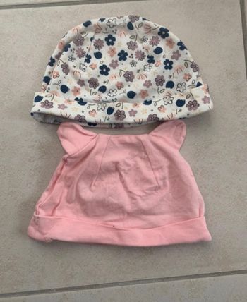 Lot 2 bonnets 6-12mois