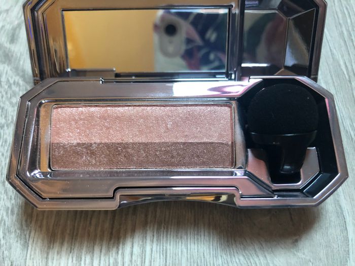 Fard à paupières Benefit - photo numéro 2