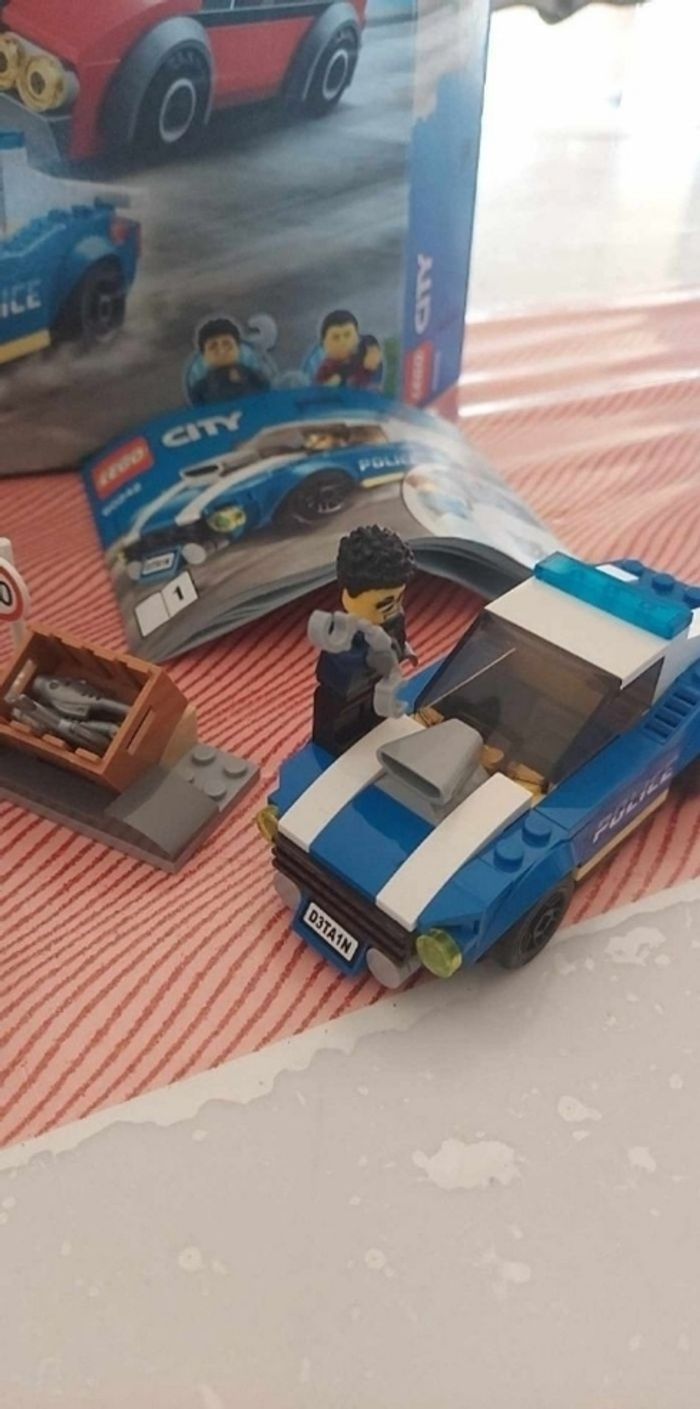 Lego city 60242 policier voleur voiture - photo numéro 4