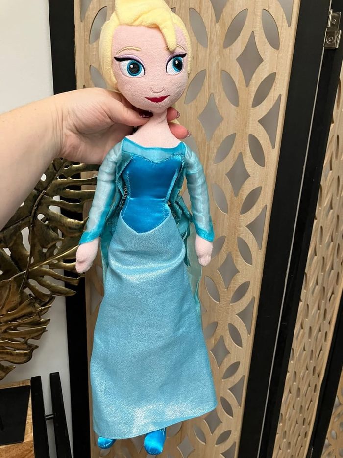 Doudou Elsa Disney store
