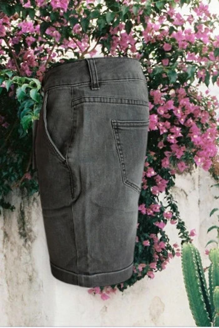 Short femme 36 - photo numéro 2