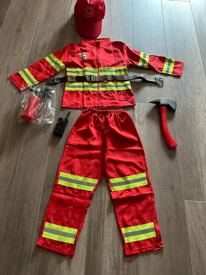 Déguisement de pompier avec accessoires 110 cm - photo numéro 5