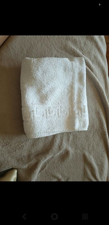 Serviette de bain blanche