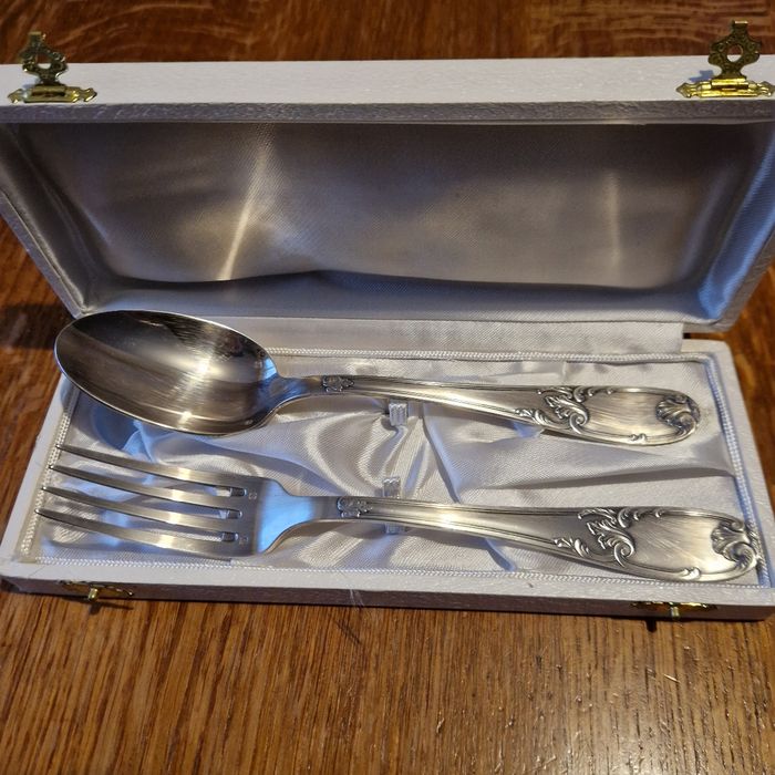 Couverts en Métal Argenté dans leur Coffet d'origine, Neufs jamais utilisés - photo numéro 2