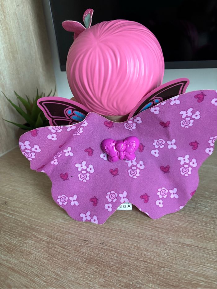 Poupée bébé papillon magenta boit et fait pipi m’y garden baby - photo numéro 4