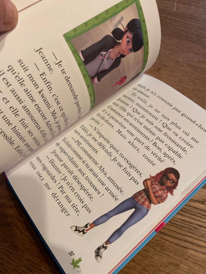 Livre La bibliothèque Rose Miraculous Retour vers le passé Numéro 51 - photo numéro 7