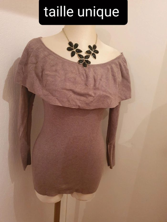 Joli pull taille unique
