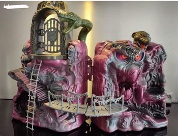 Château Maléfique SNAKE MOUTAINE LES MAITRE DE L’UNIVERS SNAKE MOUNTAINE 1985