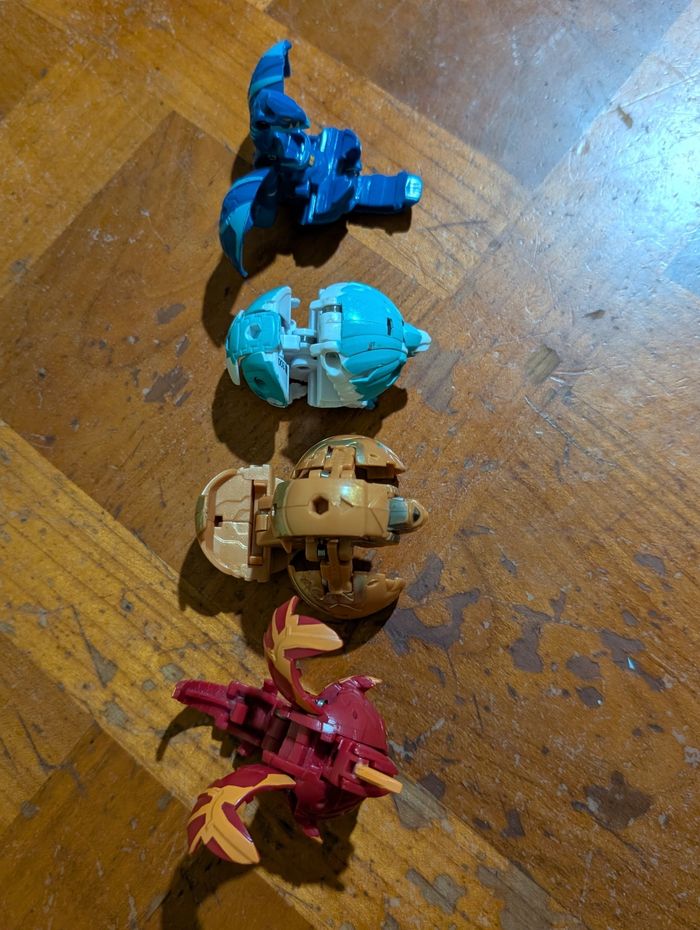 Lot de bakugan - photo numéro 2