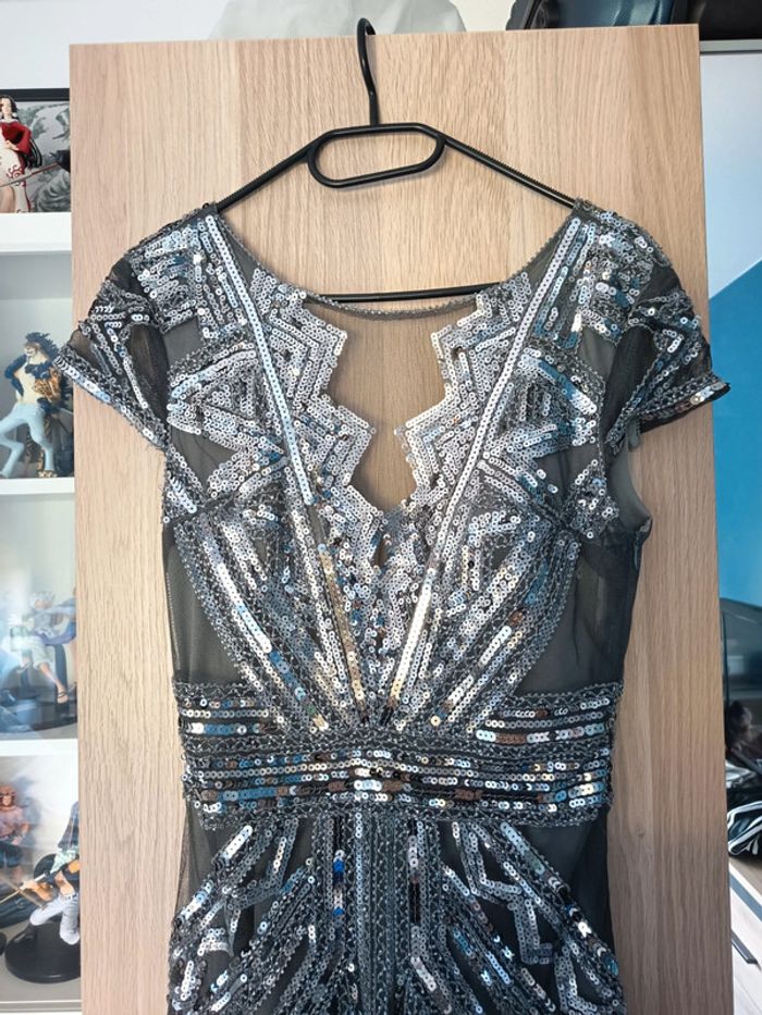 Robe habillé grise argentée en sequins / paillettes - Taille S 36 - photo numéro 5