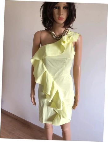 Robe jaune neuve sans manches avec volant Morgan taille 36 (valeur 75€) avec défaut