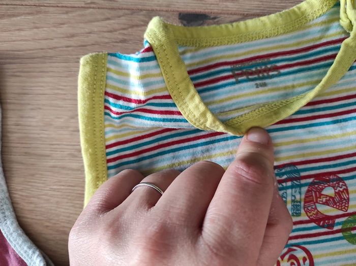 Lot de deux t-shirts sans manches - photo numéro 3