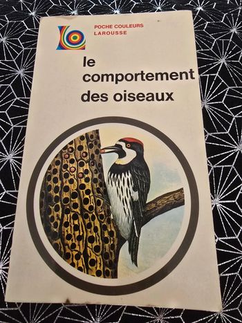 Livre ancien : le comportement des oiseaux