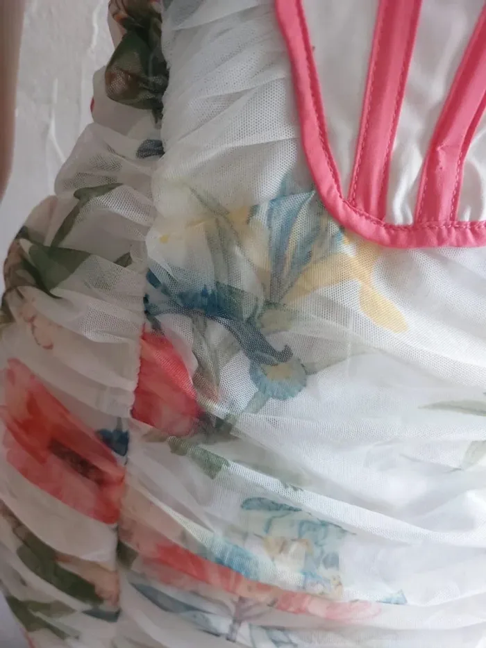 Robe à fleurs avec manches bouffantes - photo numéro 5