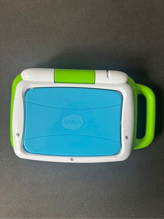 Ordinateur tablette p’tit genious touch Vtech