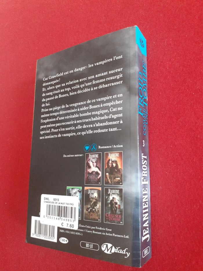 Froid comme une tombe tome 3 Chasseuse de la nuit - photo numéro 8