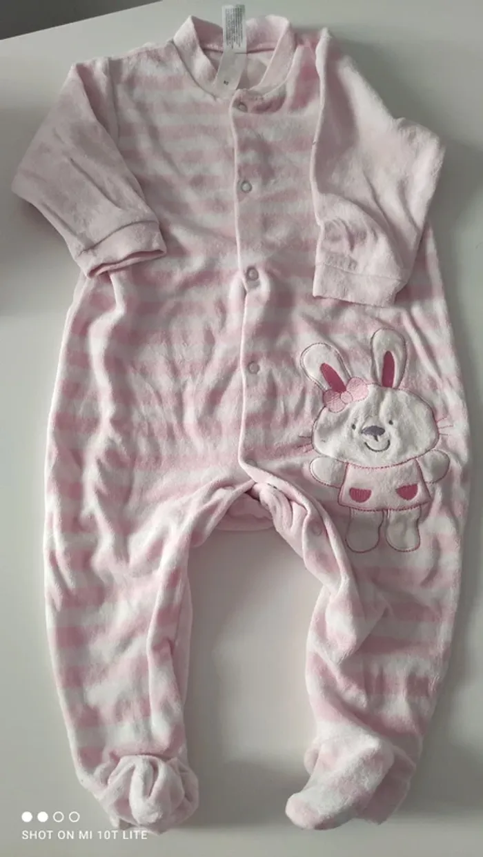 Pyjama rayé rose clair C&A