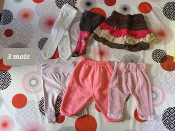 Lot 6 bas pantalons Taille 3 mois 👧