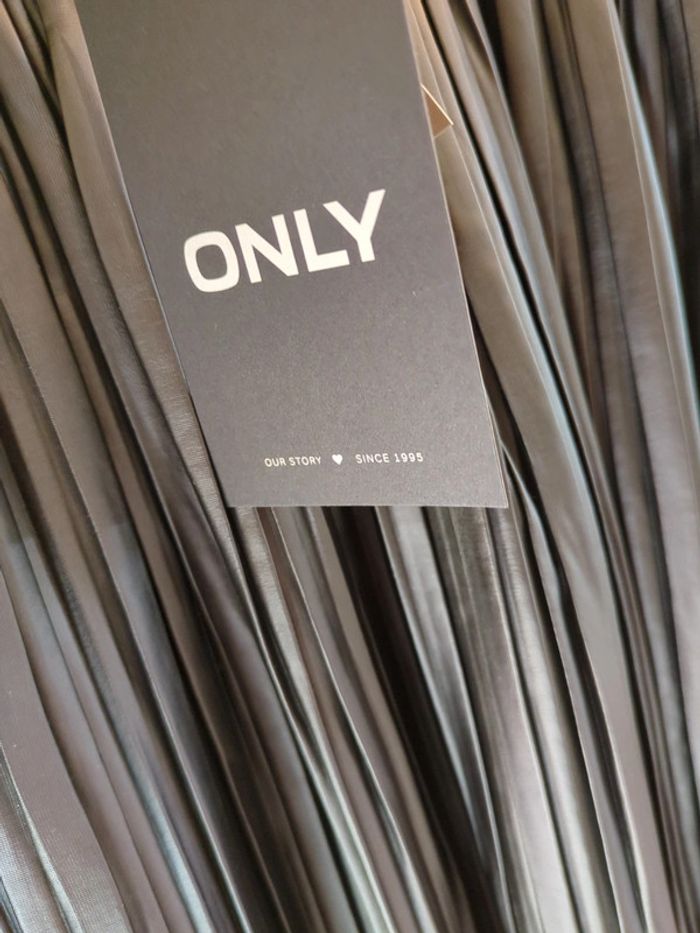 Jupe Only en noir élastique à la taille M - photo numéro 5