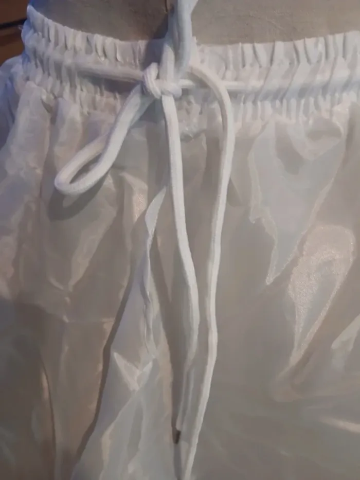 Jupon volume long blanc taille 5 à 8 ans - photo numéro 3