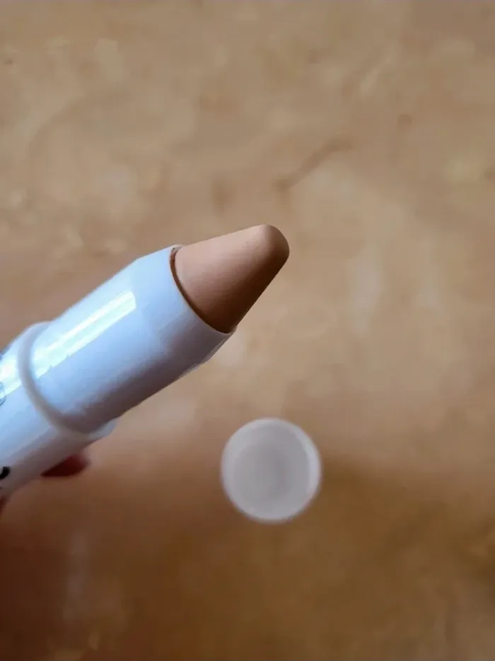 Lierac stick teinté anti tâche - photo numéro 3