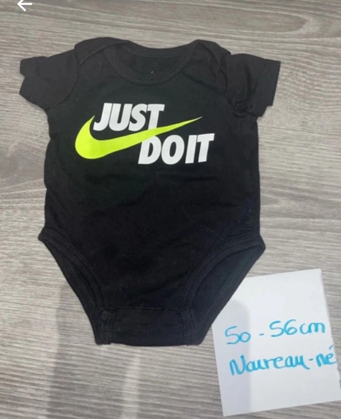 Bodie Nike noir