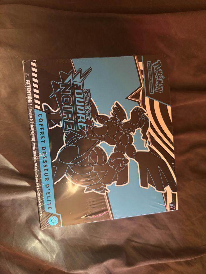 ETB foudre noir - 10.5 - scellé - Pokémon