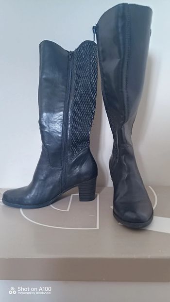 Bottes femmes tout cuir pointure 37