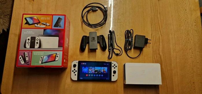Nintendo Switch Oled - photo numéro 3