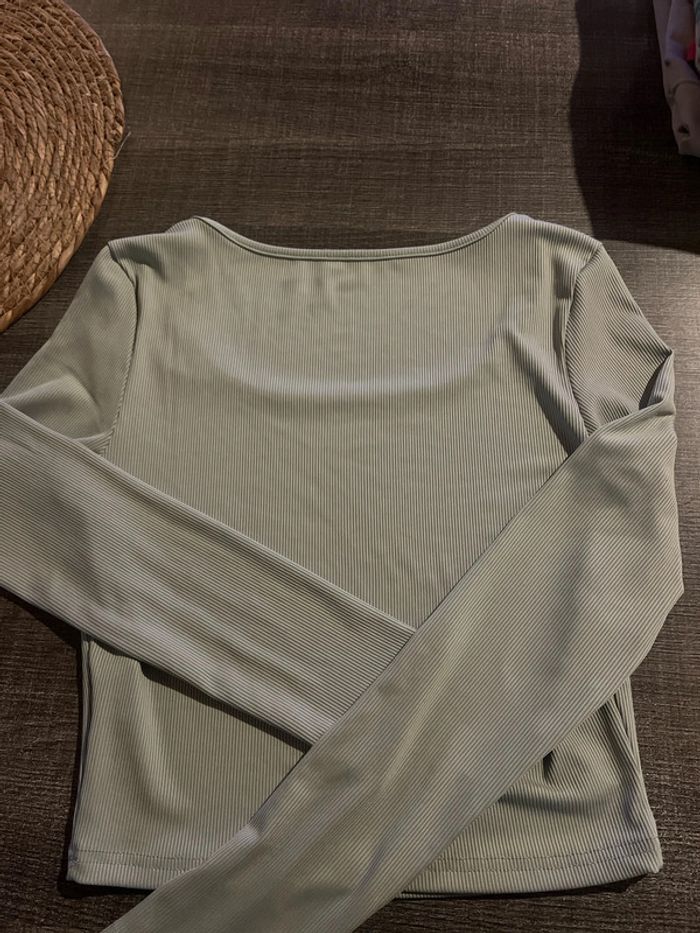 T-shirt manches longues neuf jamais porté, taille 36 - photo numéro 3