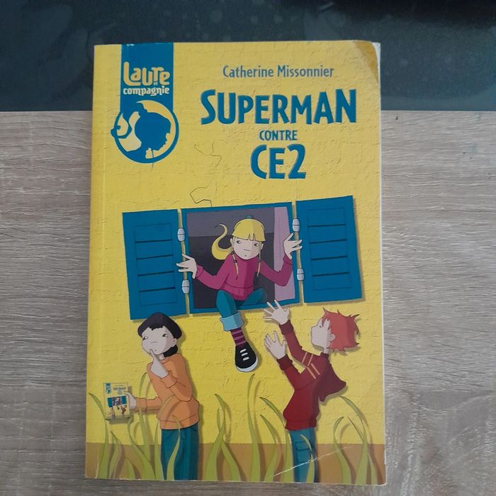 Livre poche Superman contre CE2