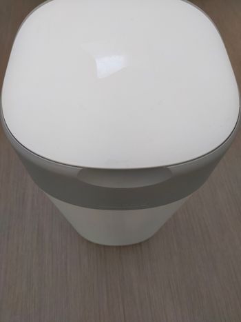 Poubelle à couches