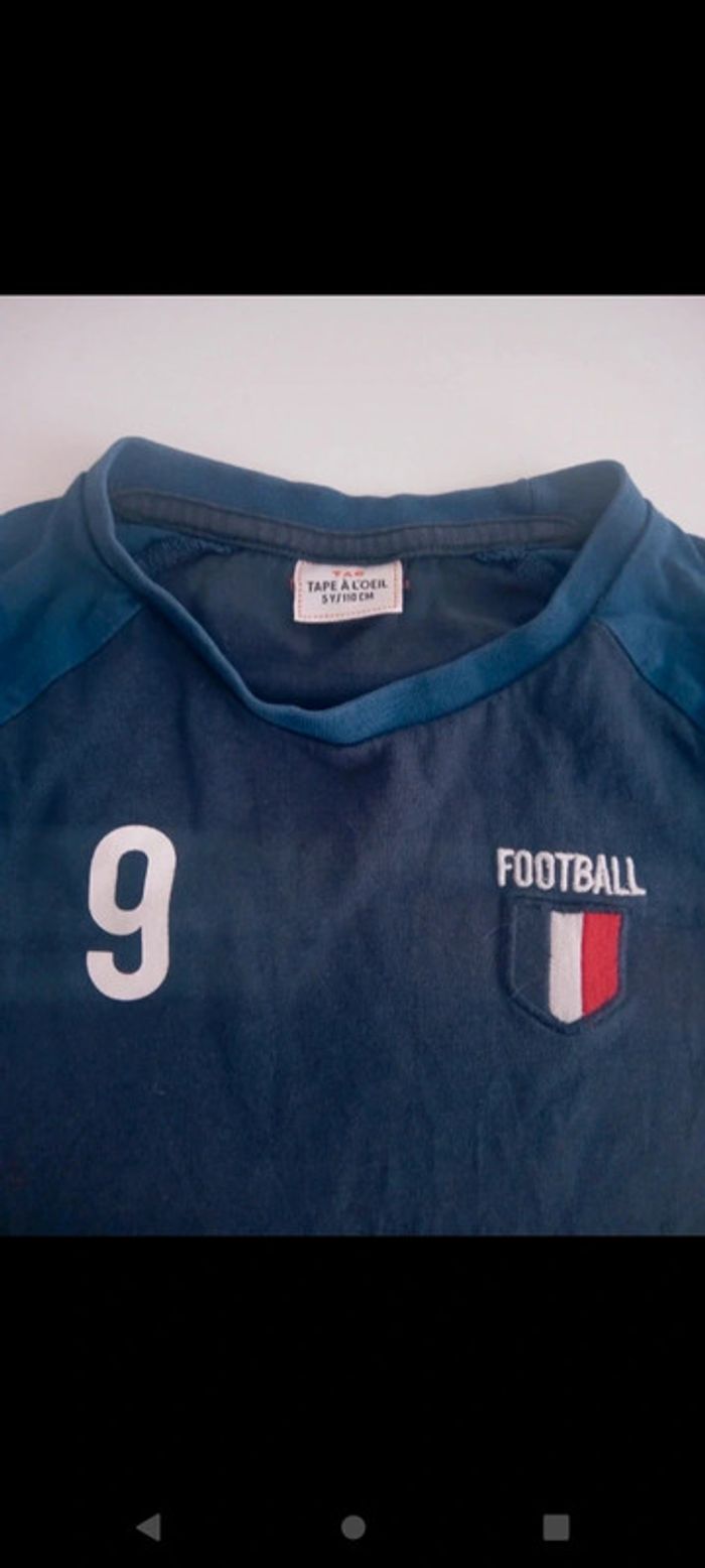 T-shirt Tape sur l'oeil - photo numéro 3