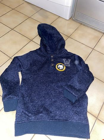Pull garçon, huit ans