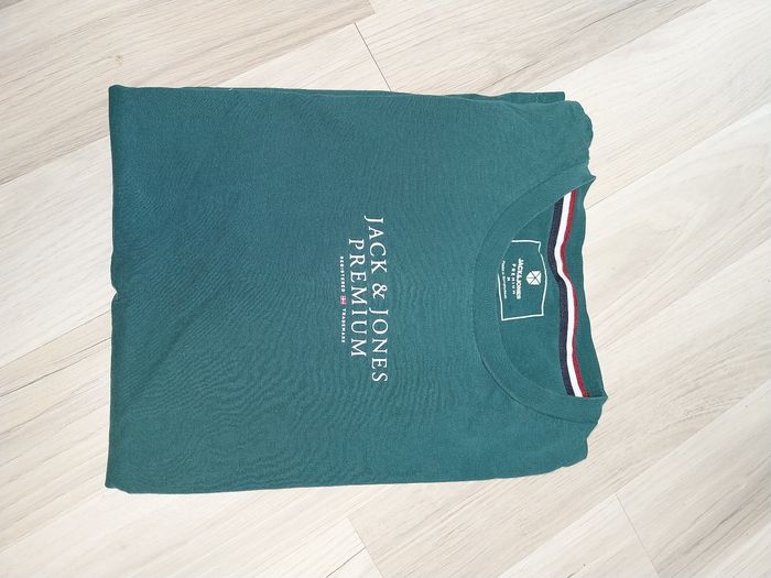 Thee shirt taiile M