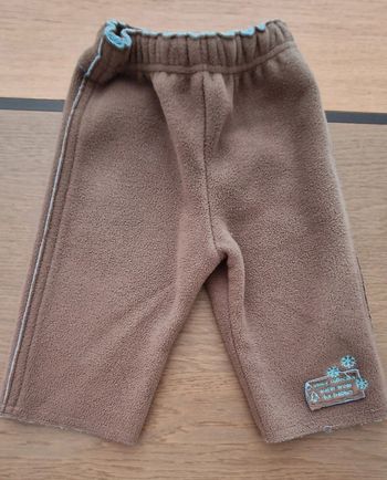 Pantalon polaire marron 9 mois en très bon état