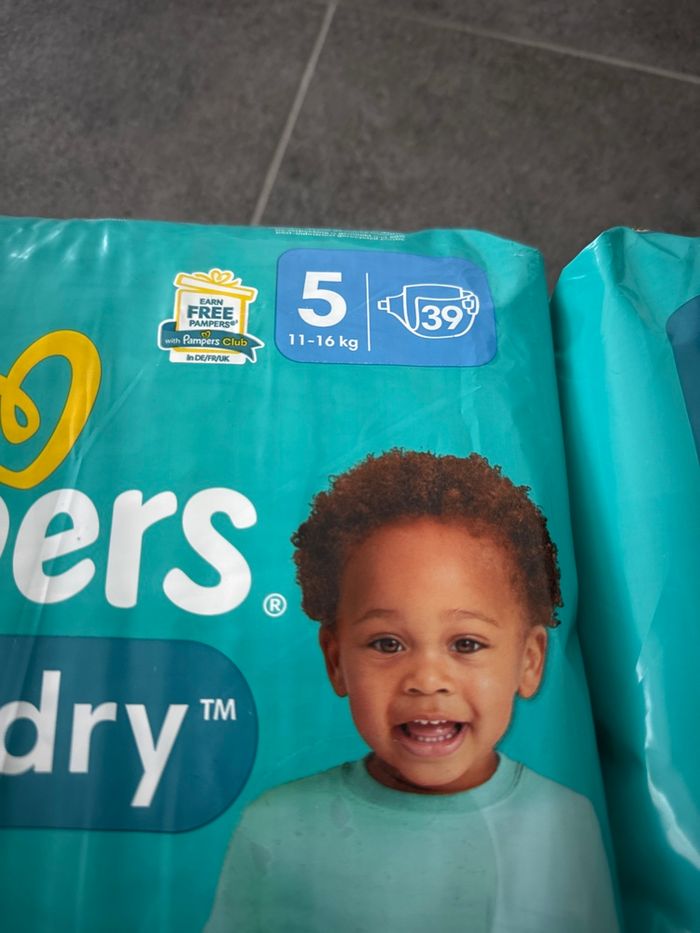 Lots de couche Pampers - photo numéro 2