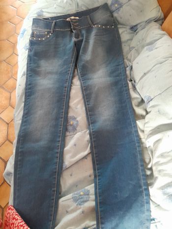 Très beau Jean  femme taille 44/xxl  coupe droite