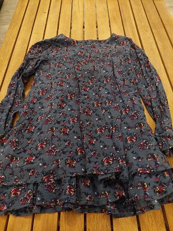 Robe ou tunique à volant