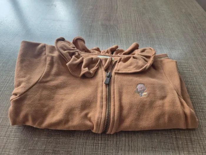 Gilet zippé Vertbaudet 6 ans en bon état ! - photo numéro 4