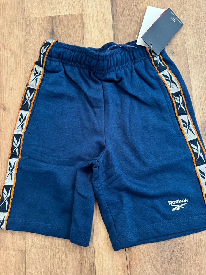 Short Reebok