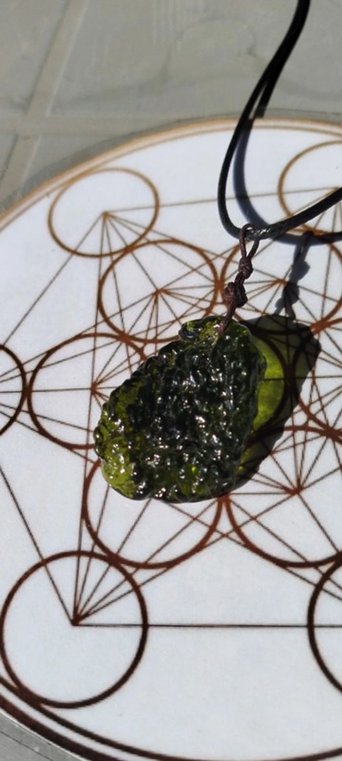 Éclat Stellaire 💫 Collier en Véritable Moldavite, Poussière d’Astéroïde - photo numéro 6