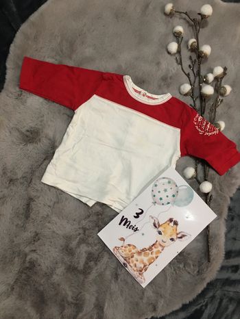 T shirt rouge et blanc
